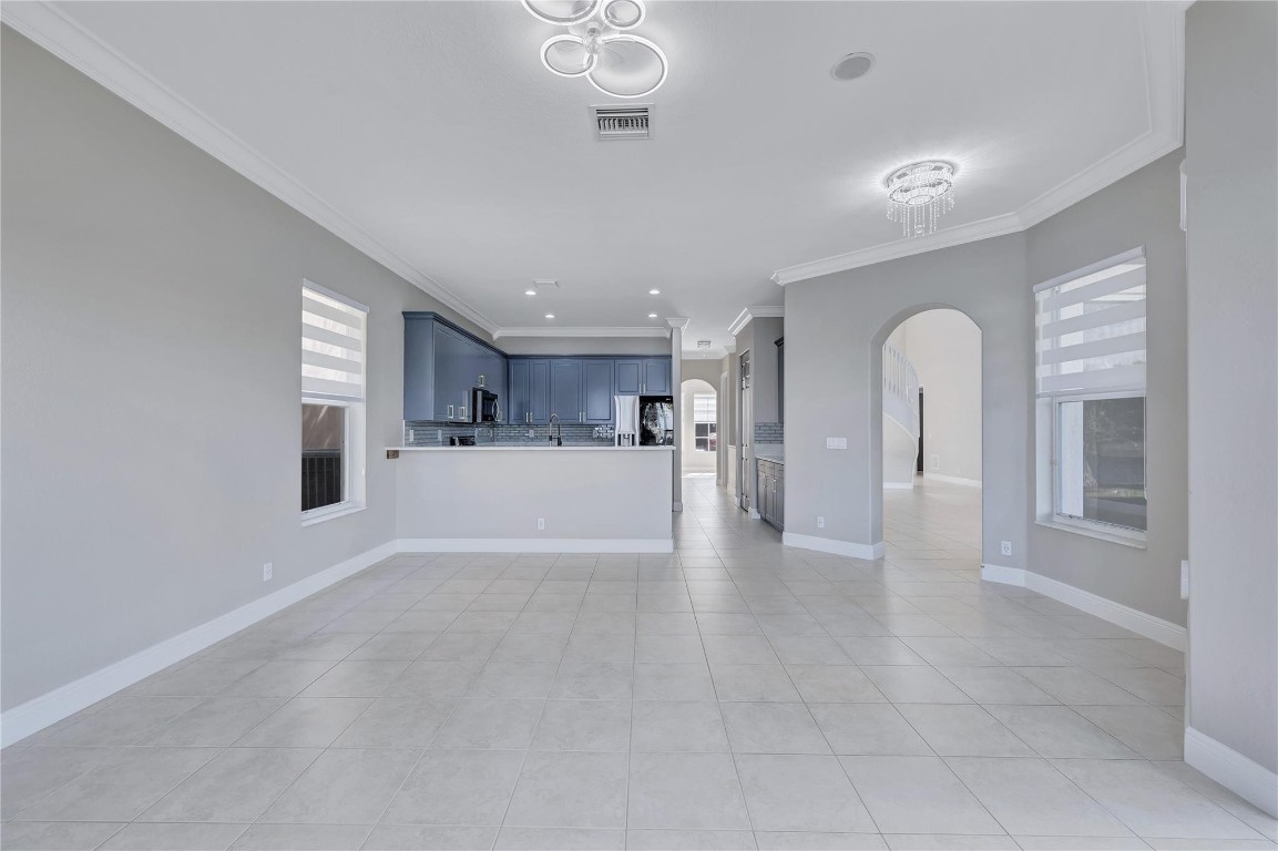 1338 Beacon Cir