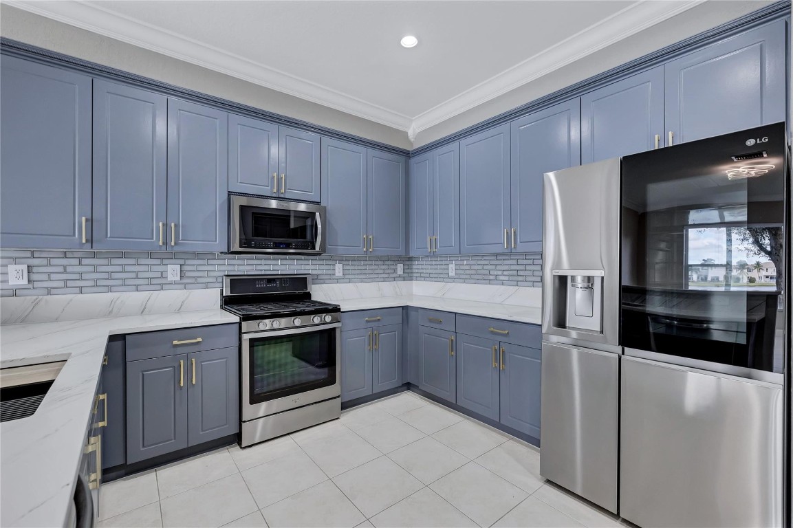 1338 Beacon Cir