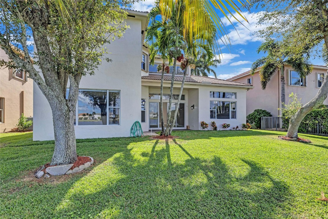 1338 Beacon Cir