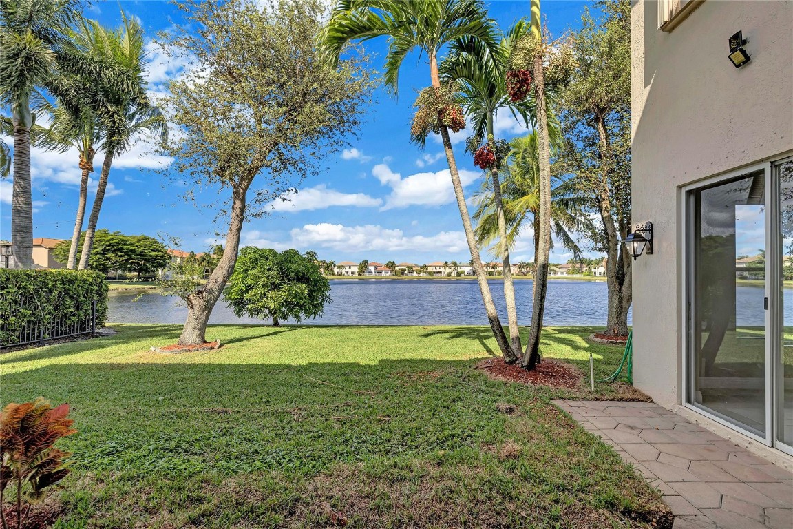1338 Beacon Cir