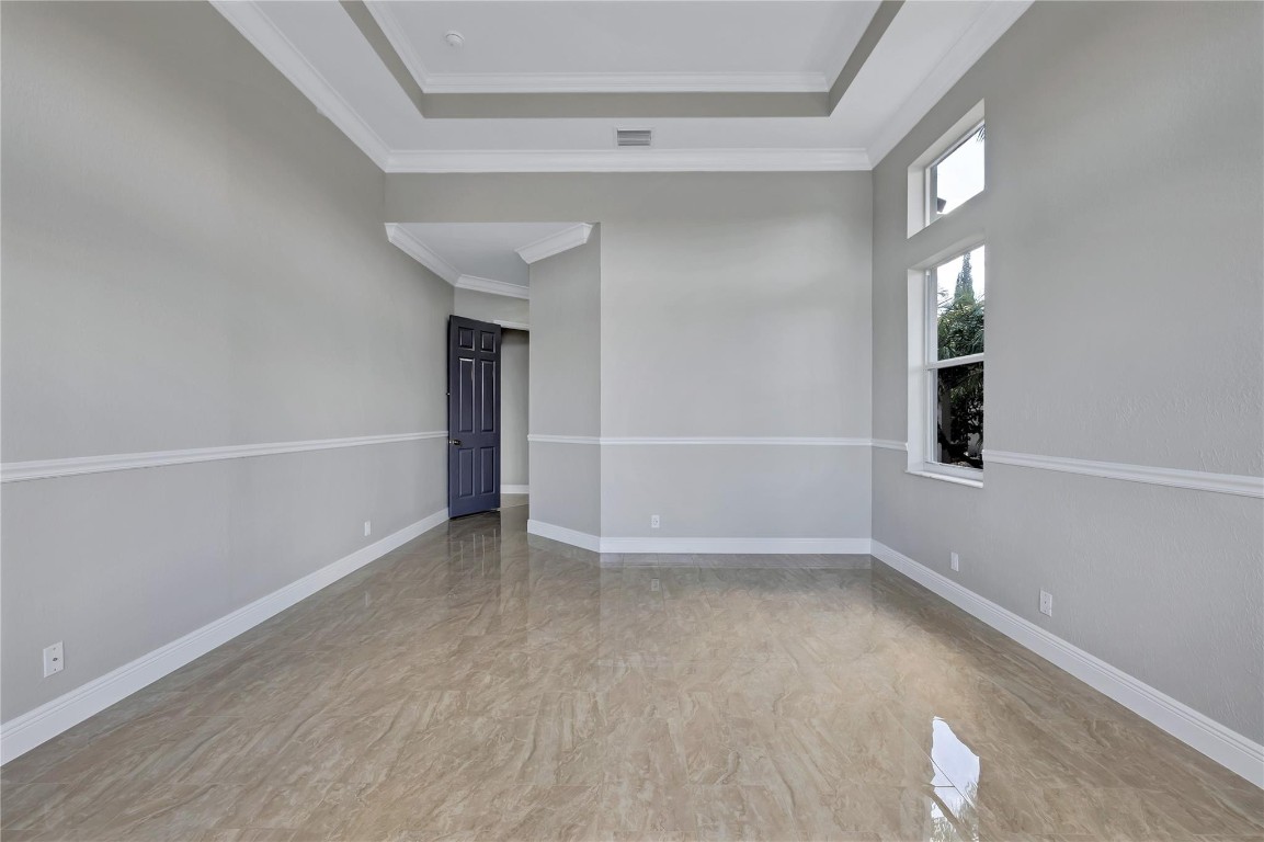 1338 Beacon Cir