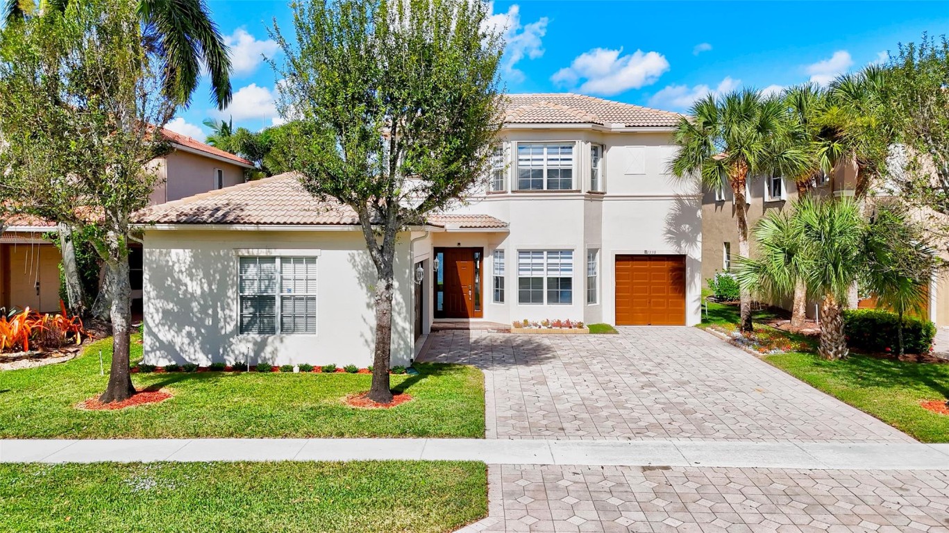 1338 Beacon Cir