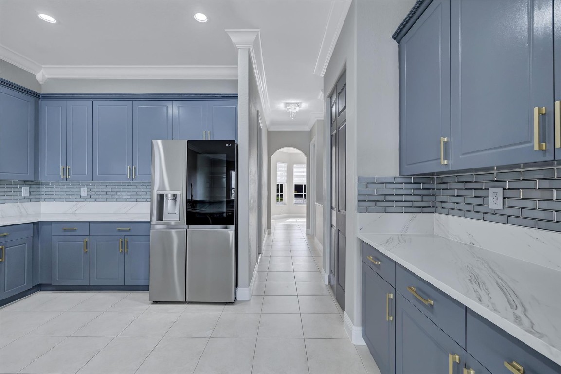 1338 Beacon Cir