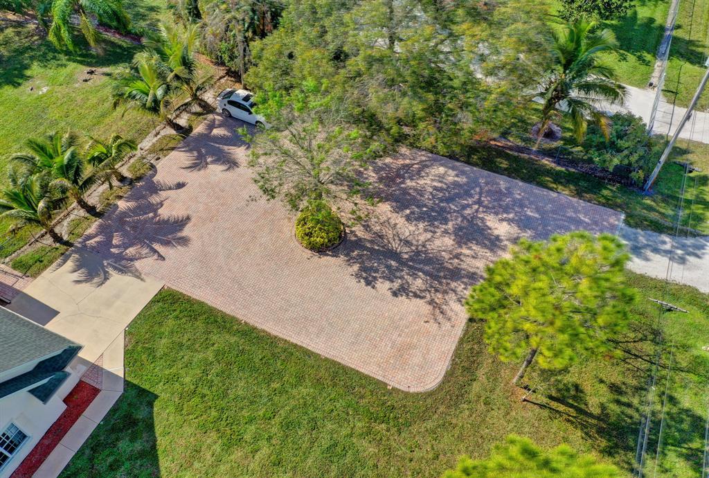 16934 W Aquaduct Drive