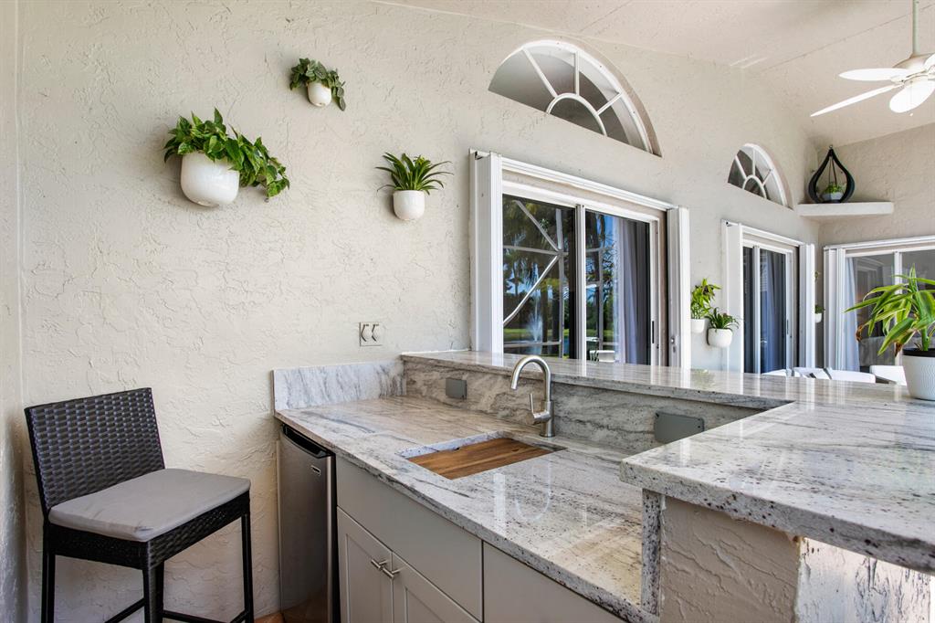 1931 Oak Berry Circle
