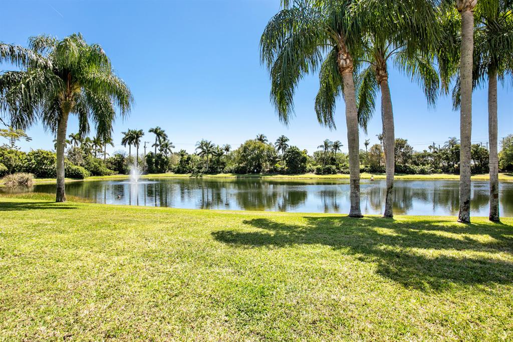 1931 Oak Berry Circle