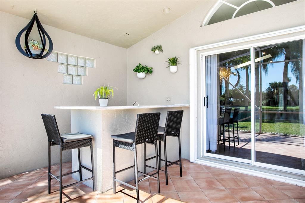 1931 Oak Berry Circle
