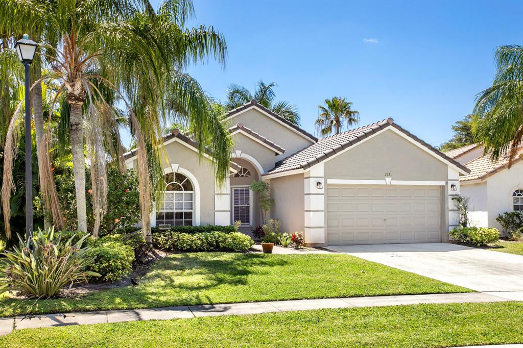 1931 Oak Berry Circle