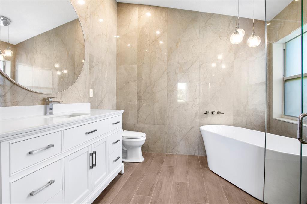 1931 Oak Berry Circle
