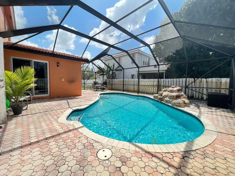 6208 Shadow Tree Lane