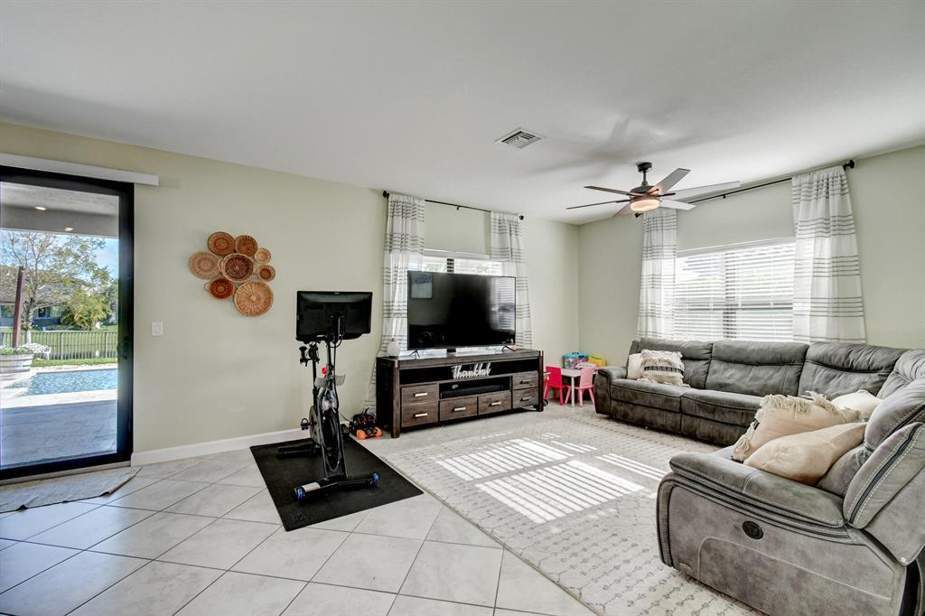 3205 Klays Court