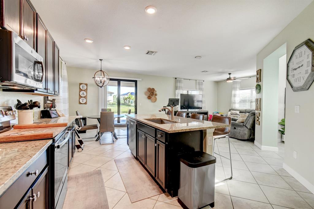 3205 Klays Court