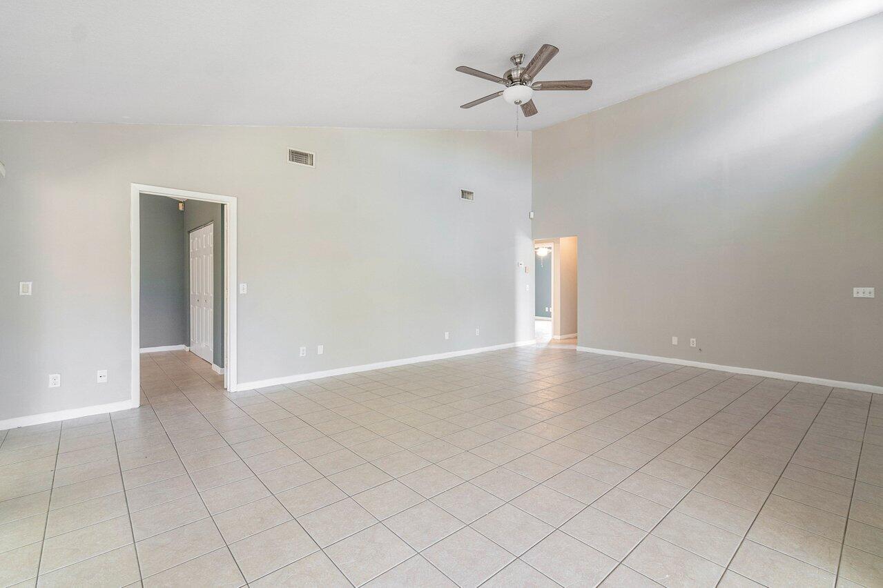 84 SE Ontario Way