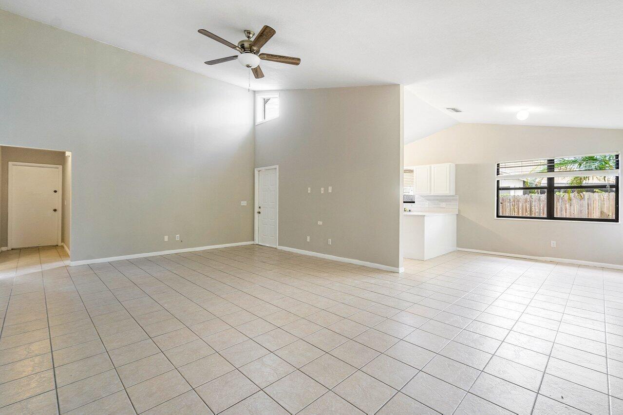84 SE Ontario Way