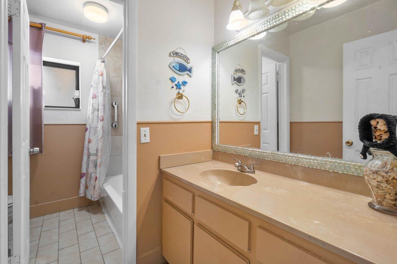 828 Silverbell Lane