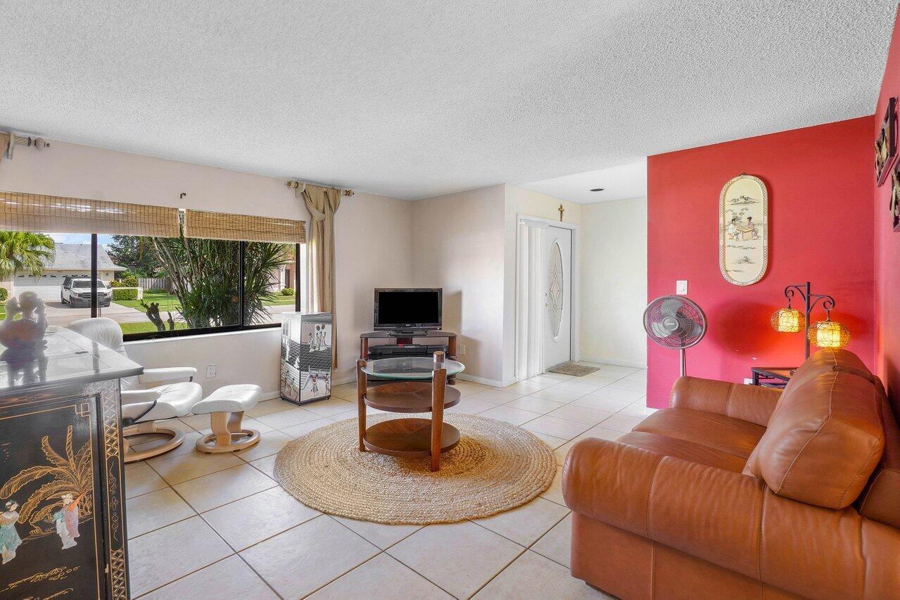 828 Silverbell Lane