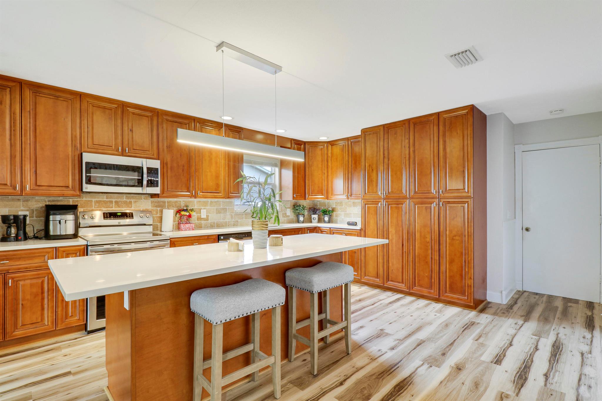 7585 Cocoanut Drive #2