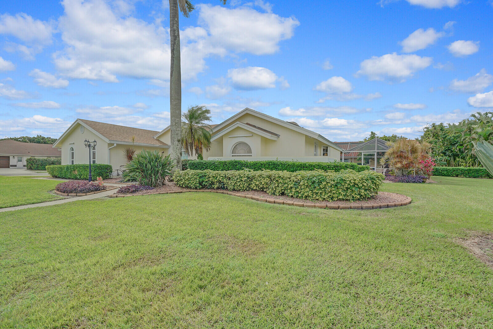 1811 Lindsey Court