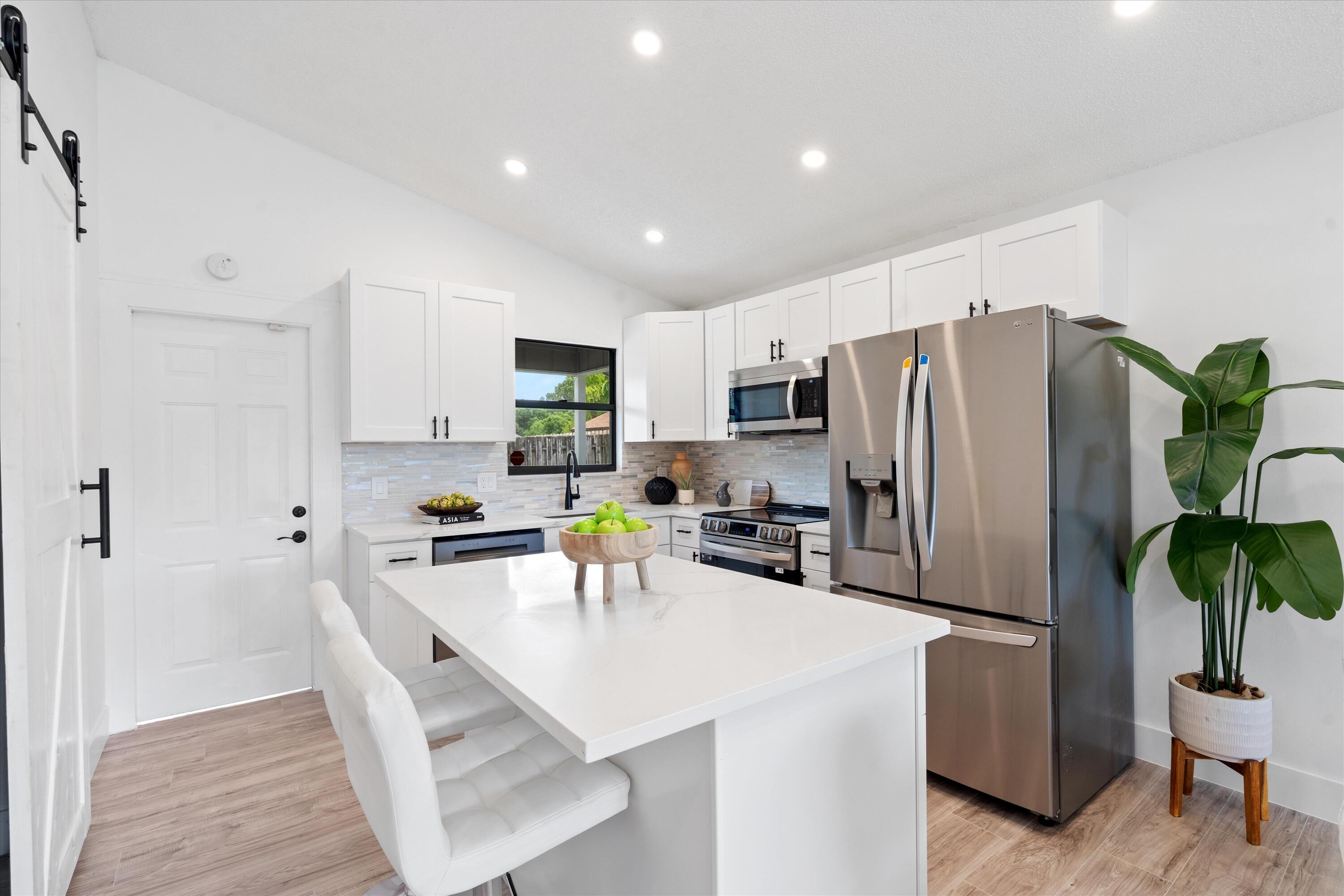 8715 Sol Terrace