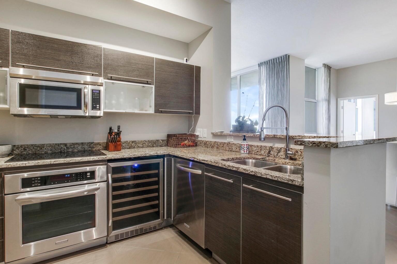 550 Okeechobee Boulevard 910