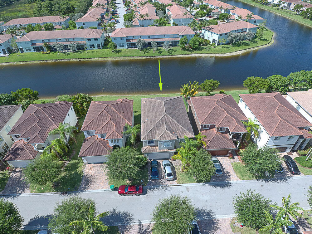 1098 Center Stone Lane