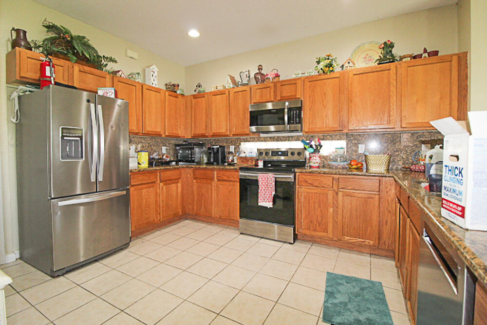 1098 Center Stone Lane