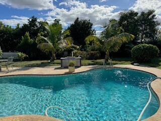 3914 Holly Drive