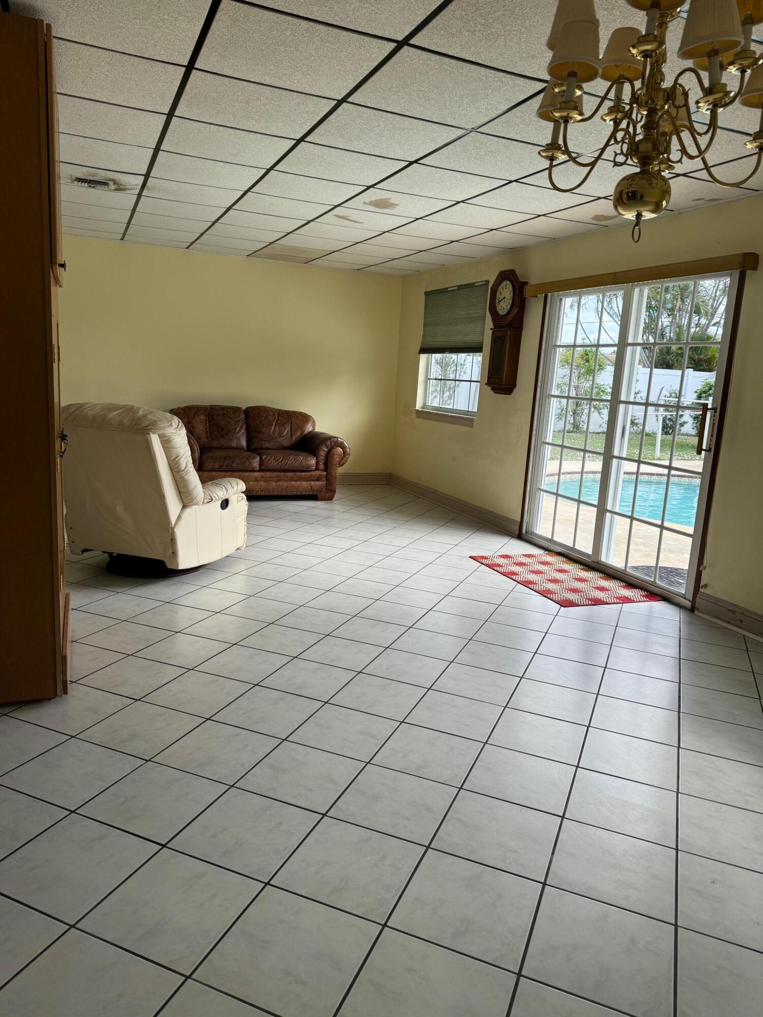 3914 Holly Drive