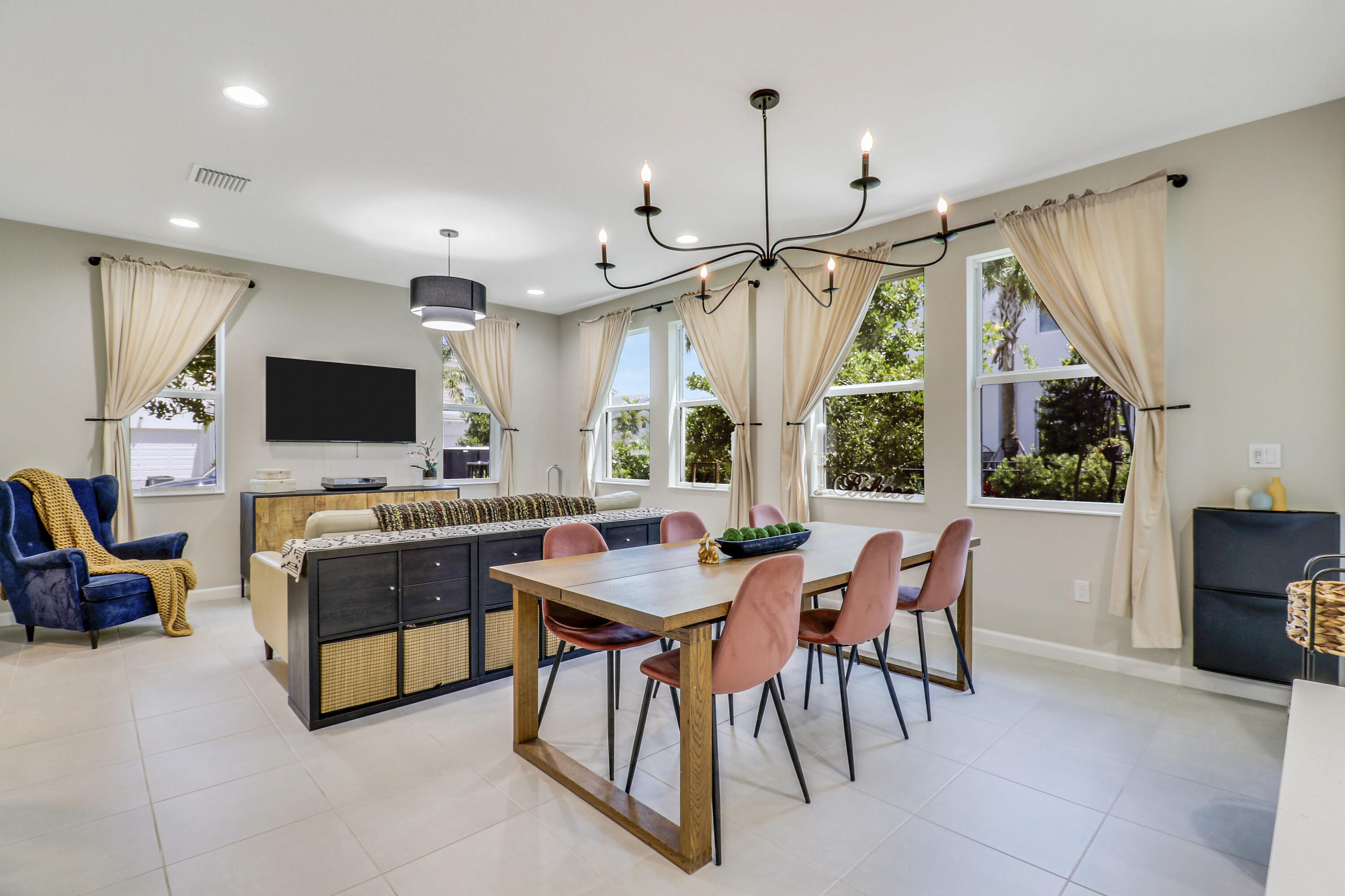 5190 Willow Creek Drive