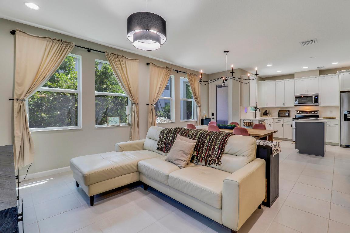 5190 Willow Creek Drive