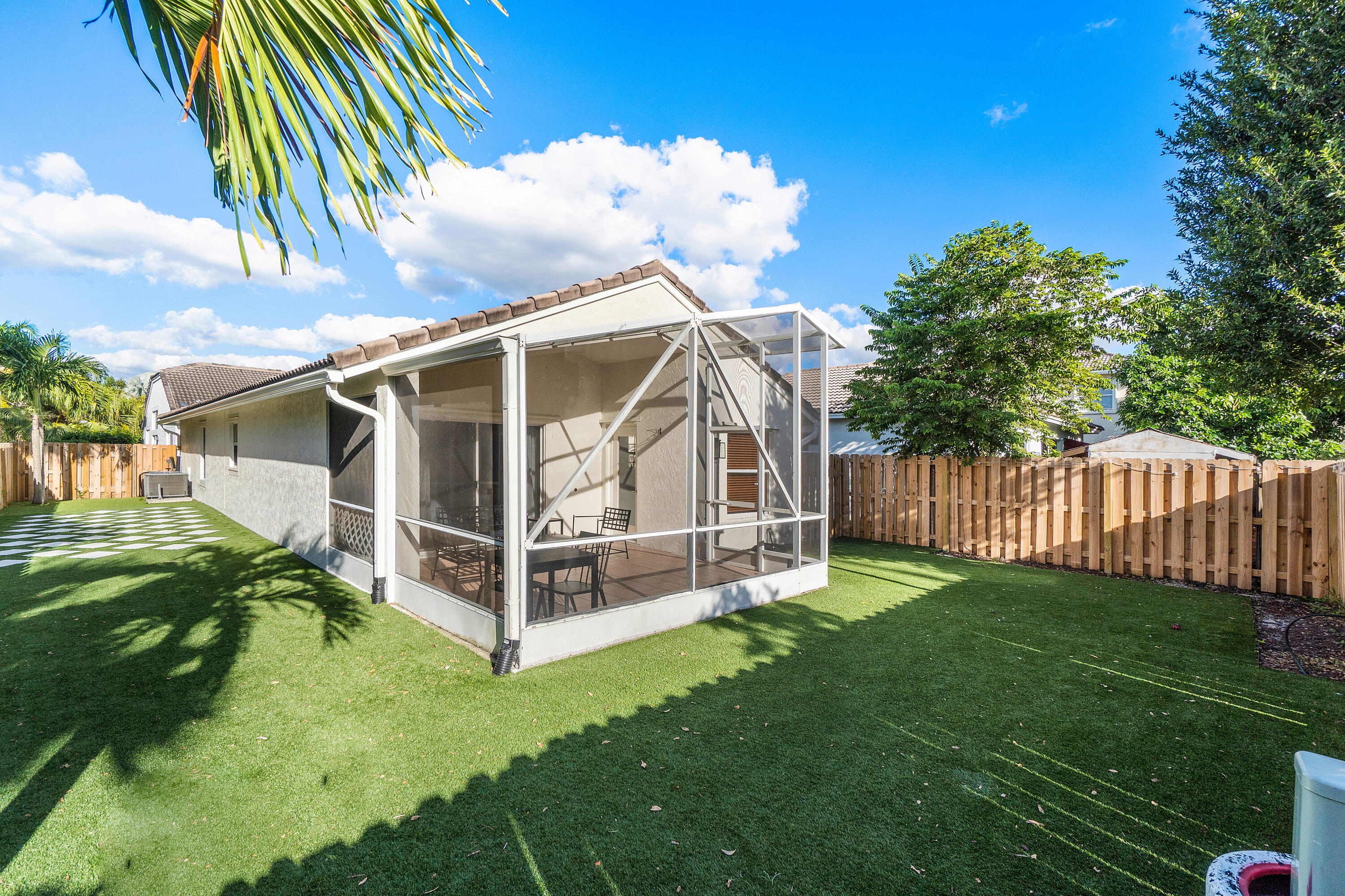 1825 Capeside Circle