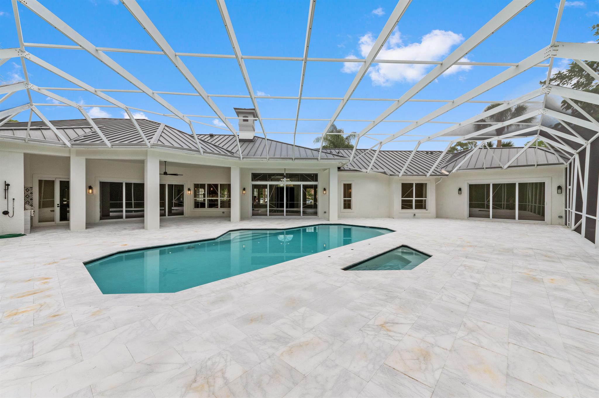 728 Deerwood Court