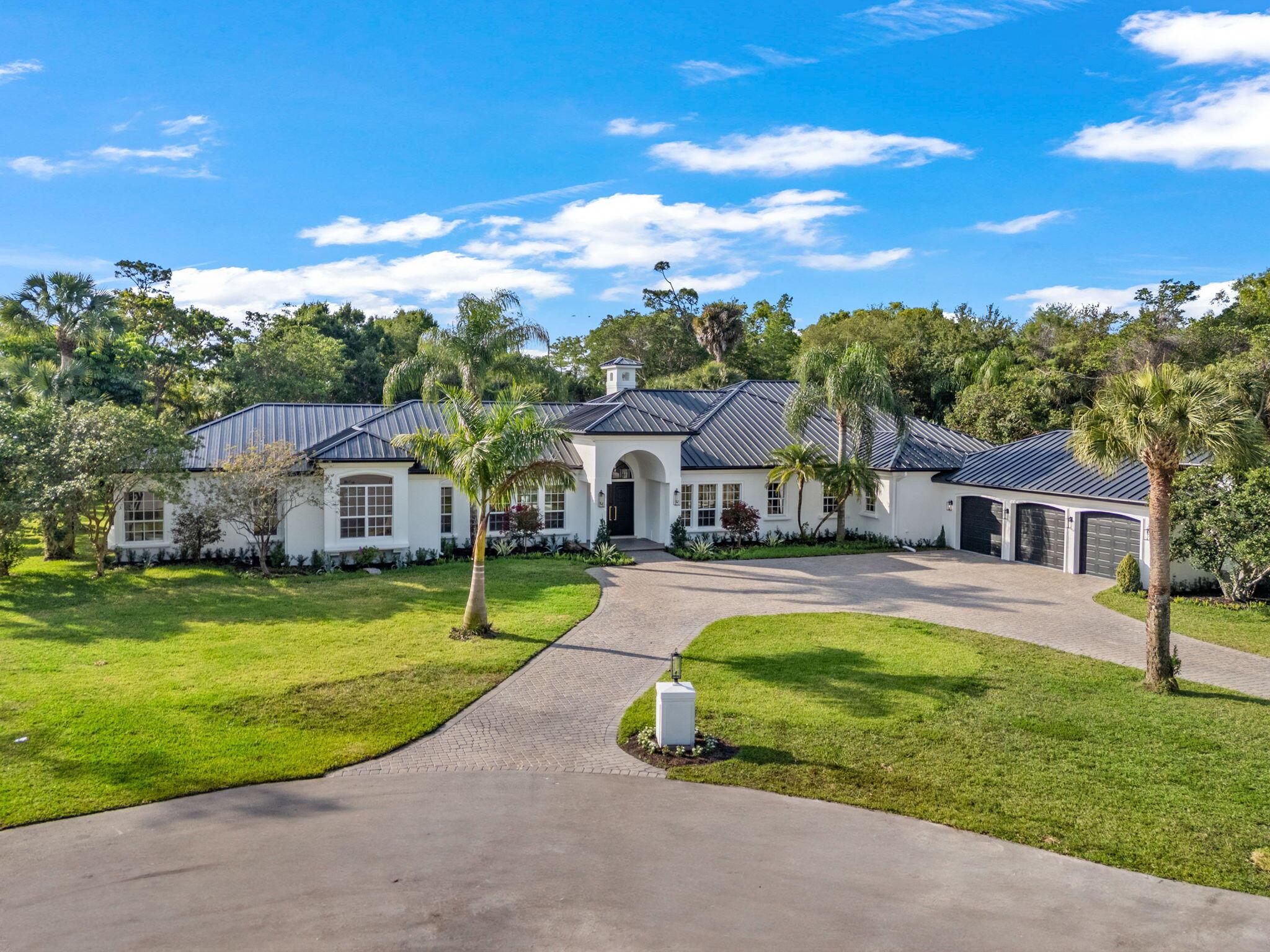 728 Deerwood Court