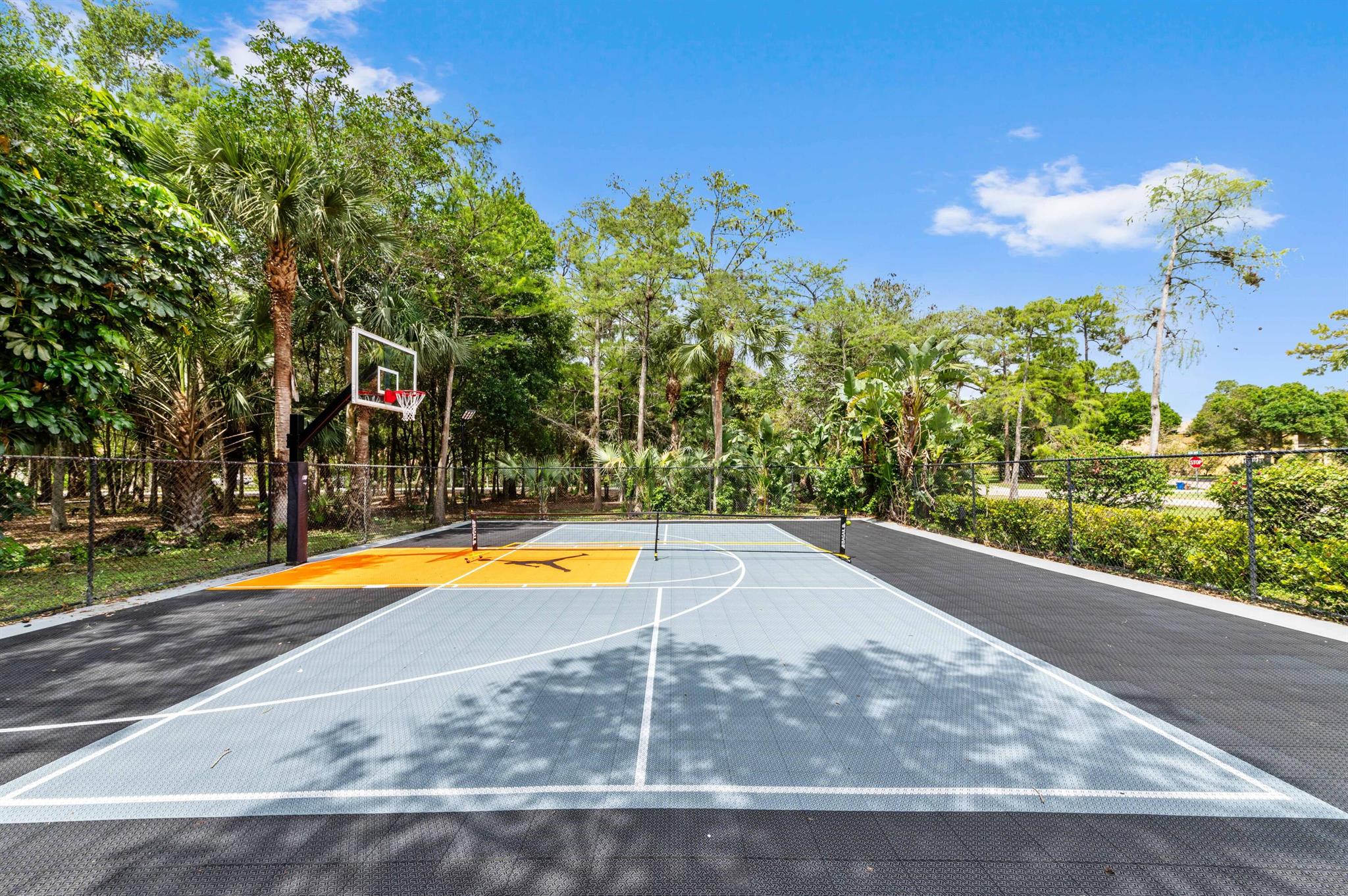 728 Deerwood Court