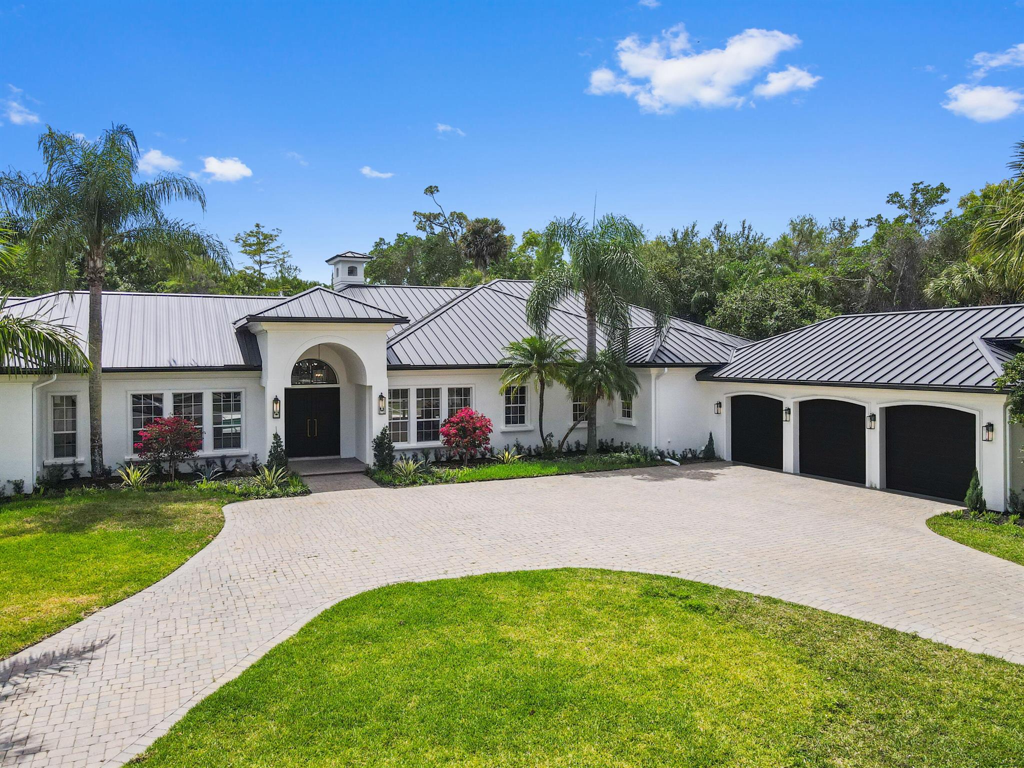 728 Deerwood Court