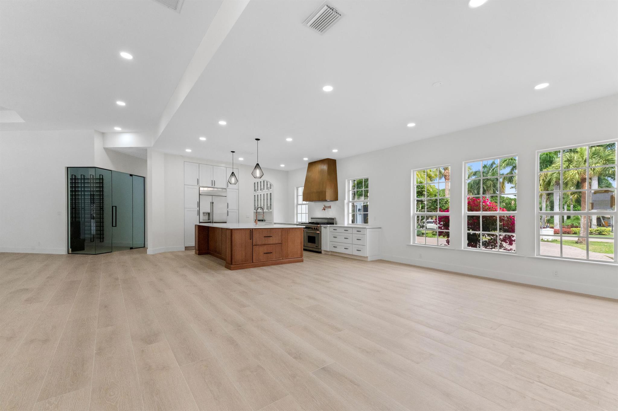 728 Deerwood Court