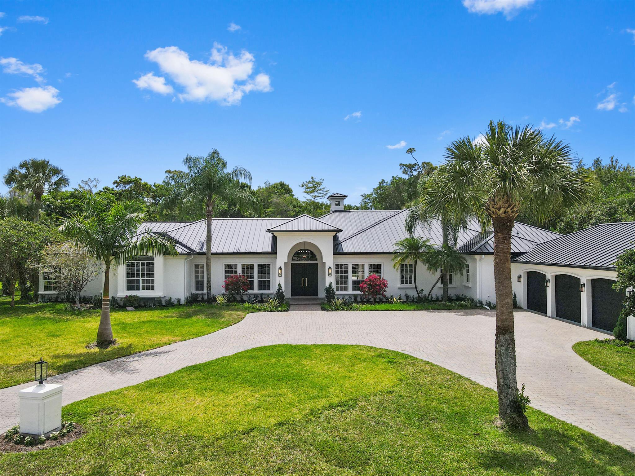 728 Deerwood Court