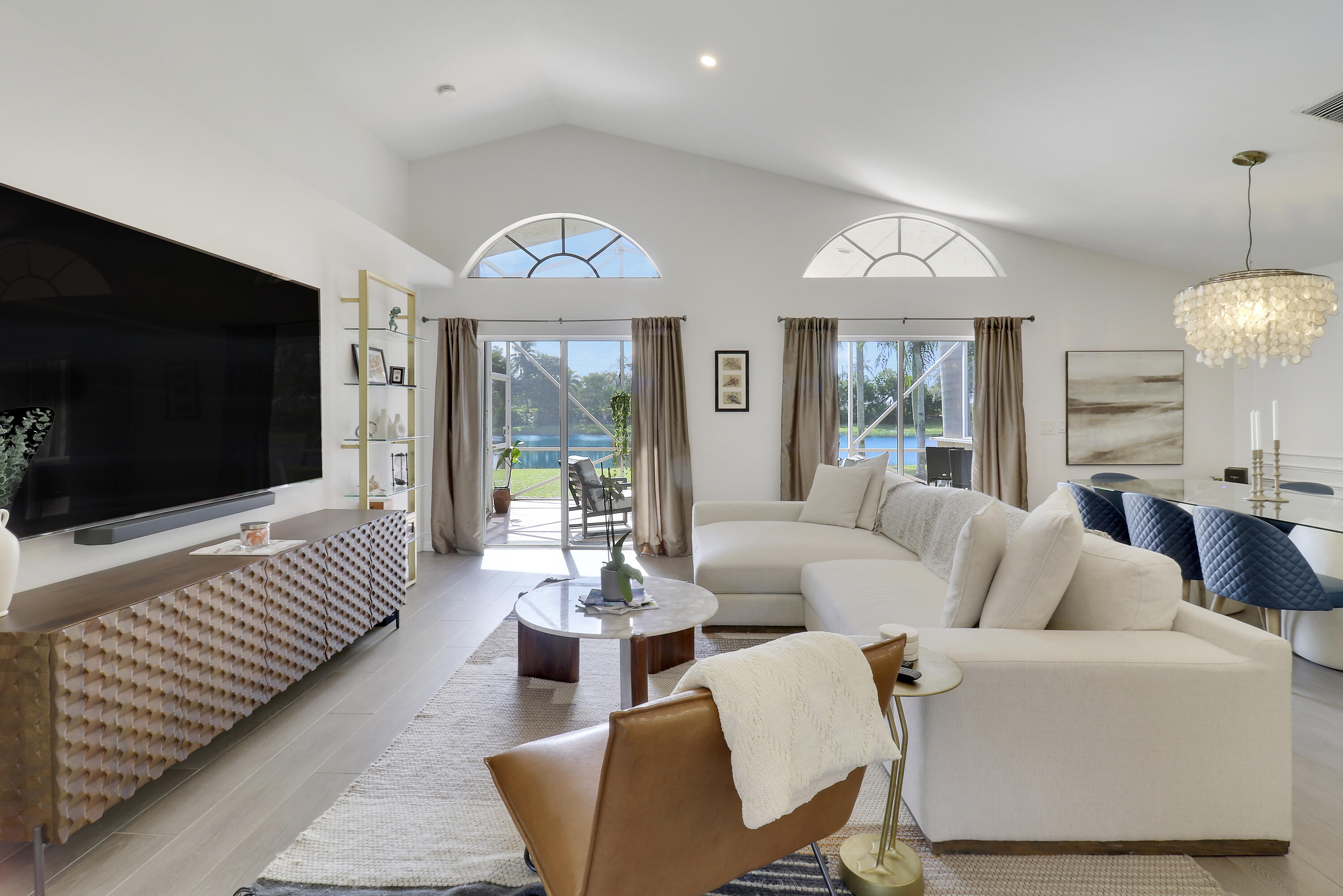1931 Oak Berry Circle