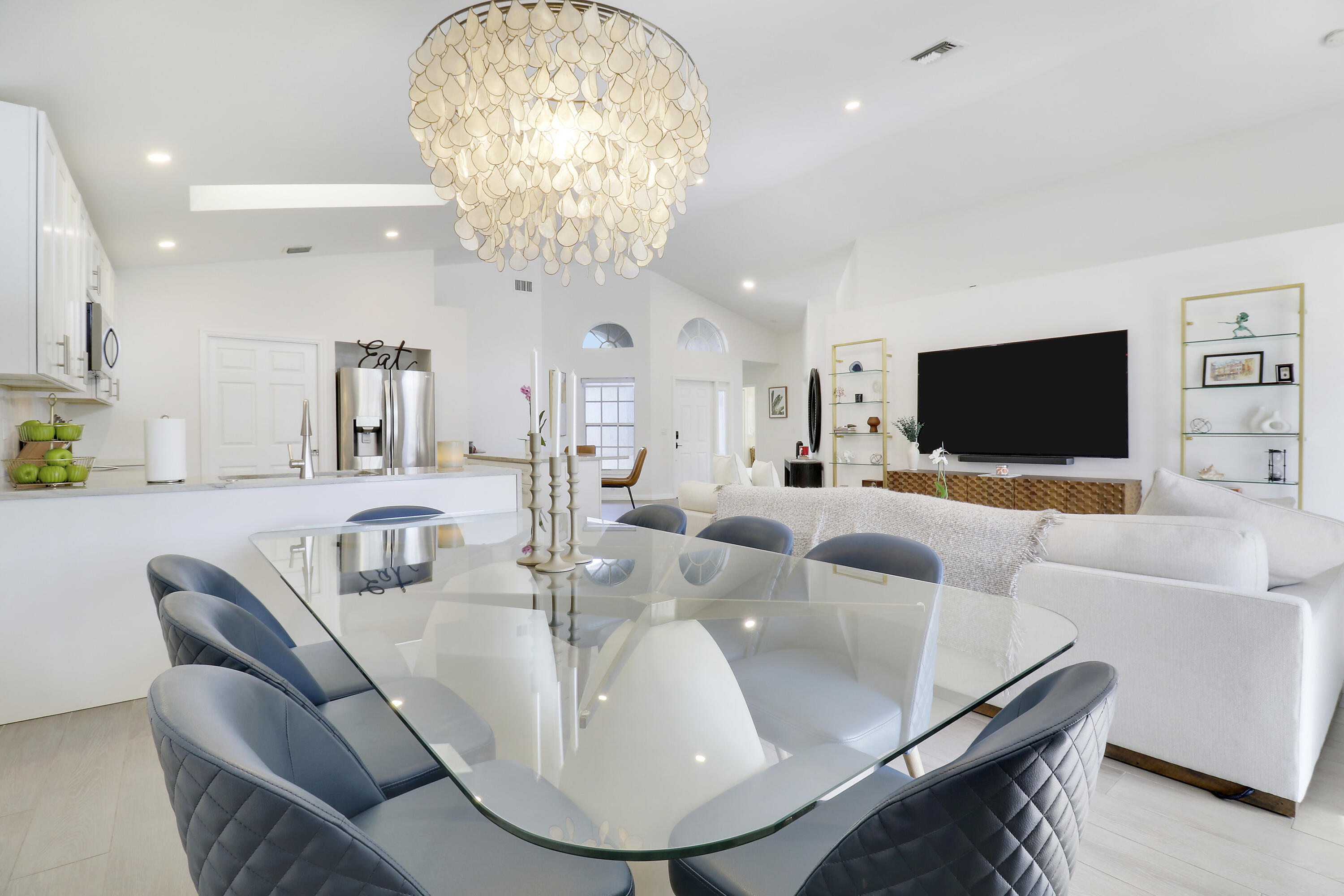 1931 Oak Berry Circle