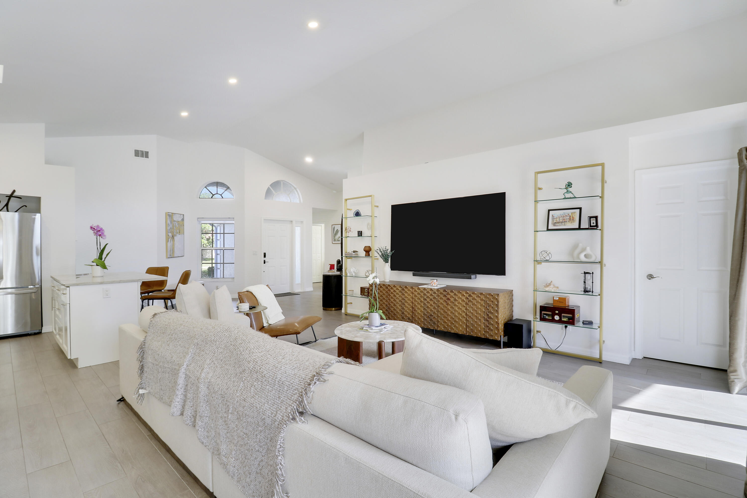 1931 Oak Berry Circle