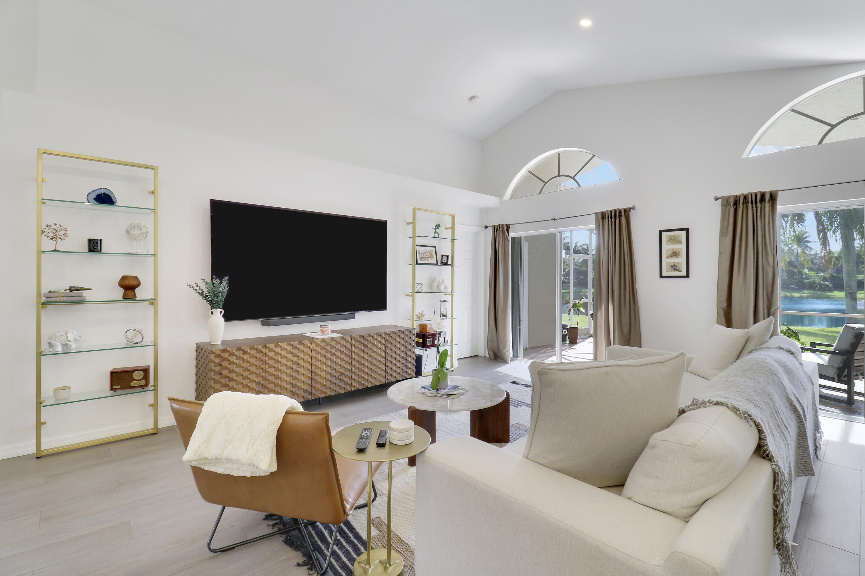 1931 Oak Berry Circle