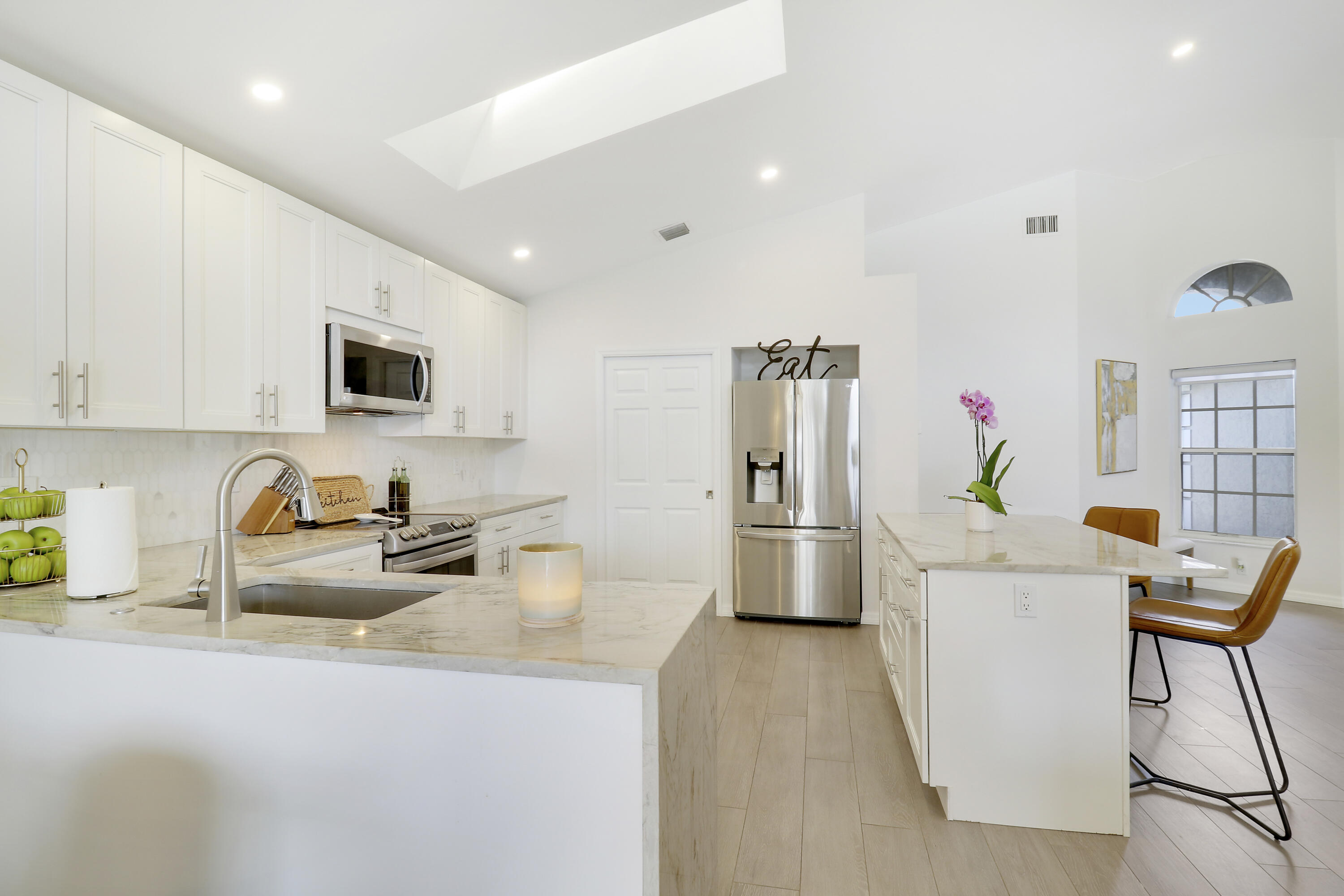 1931 Oak Berry Circle