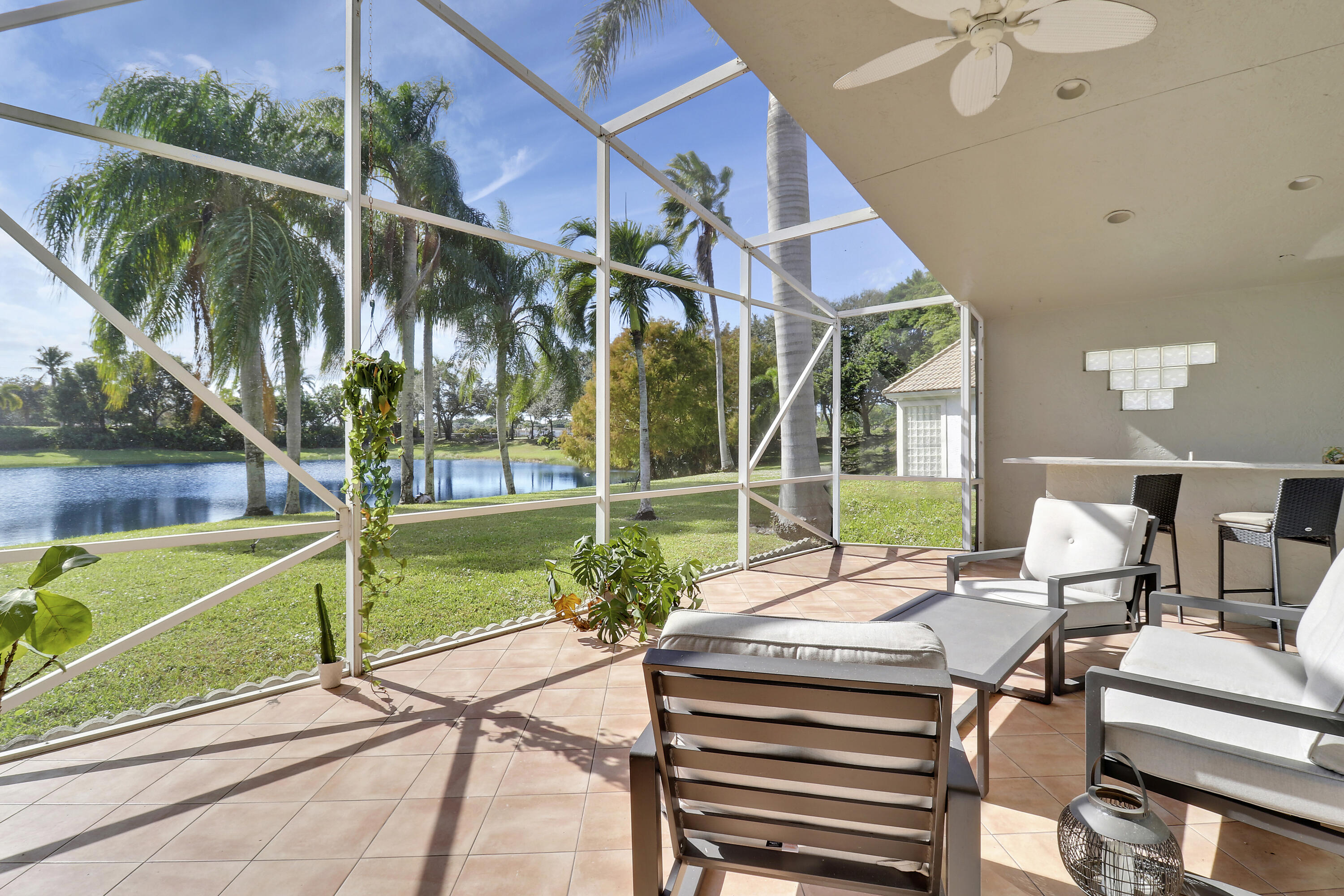 1931 Oak Berry Circle
