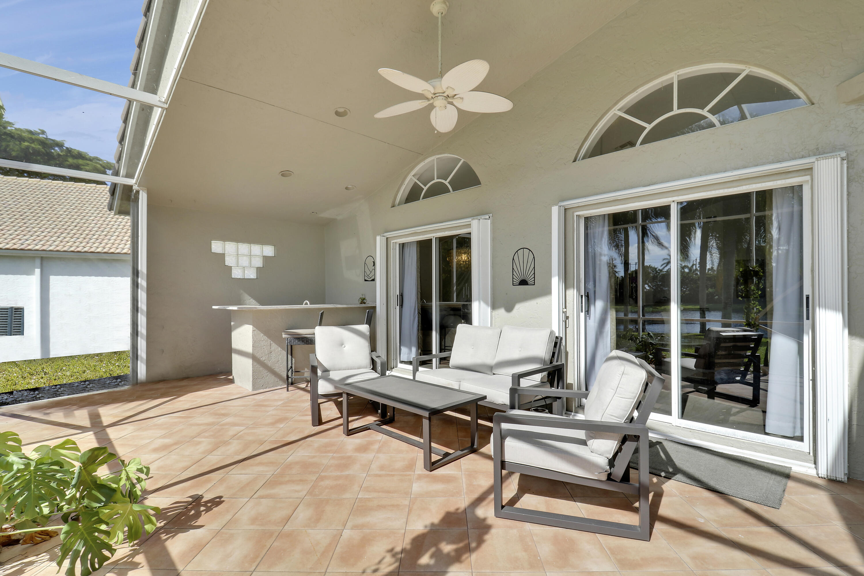 1931 Oak Berry Circle