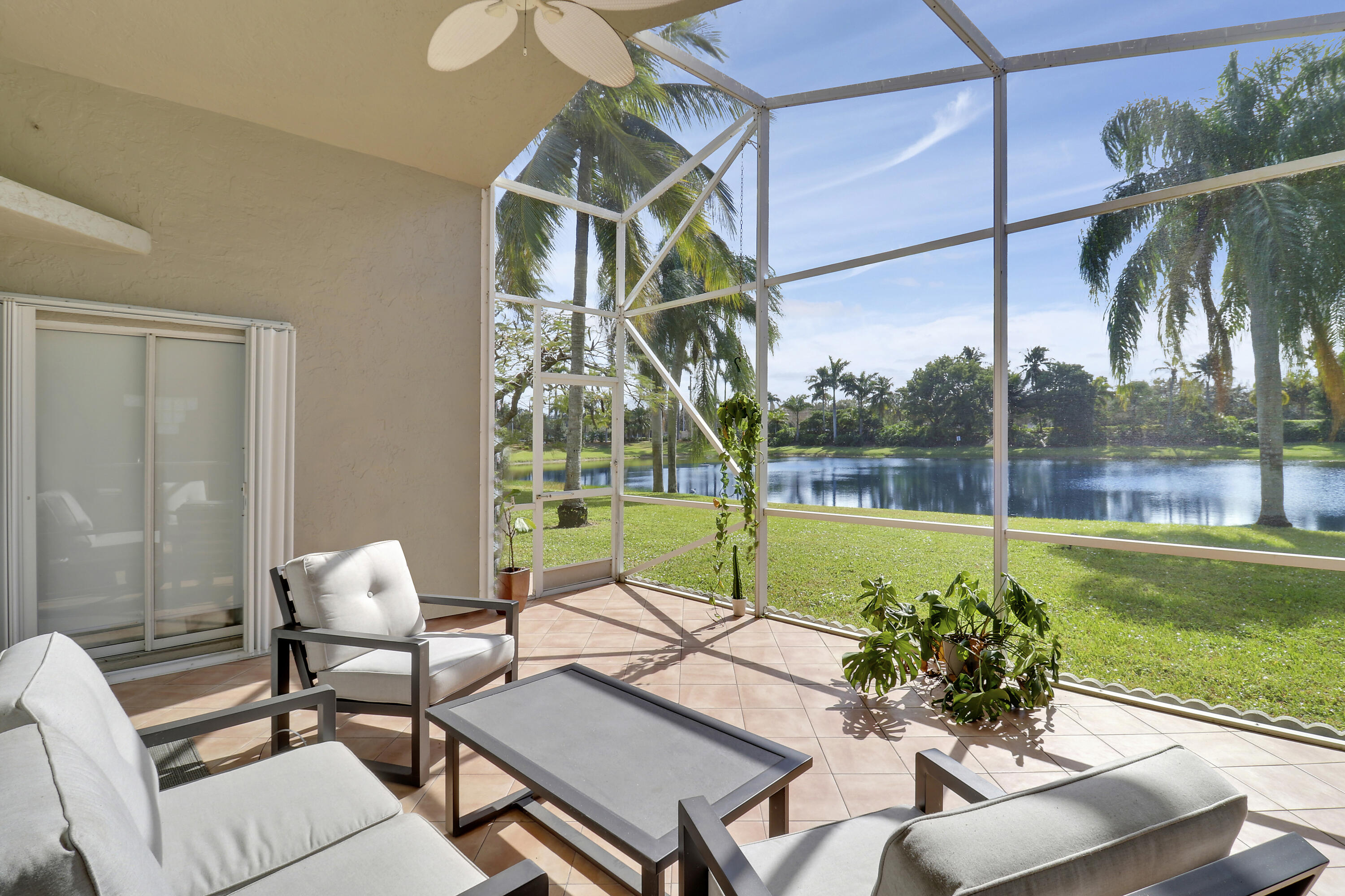 1931 Oak Berry Circle
