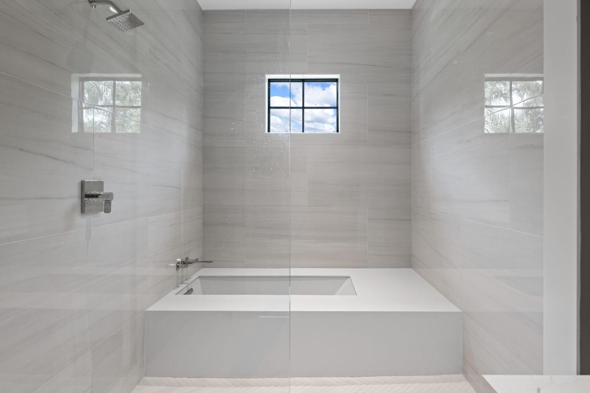 14823 Horseshoe Trace