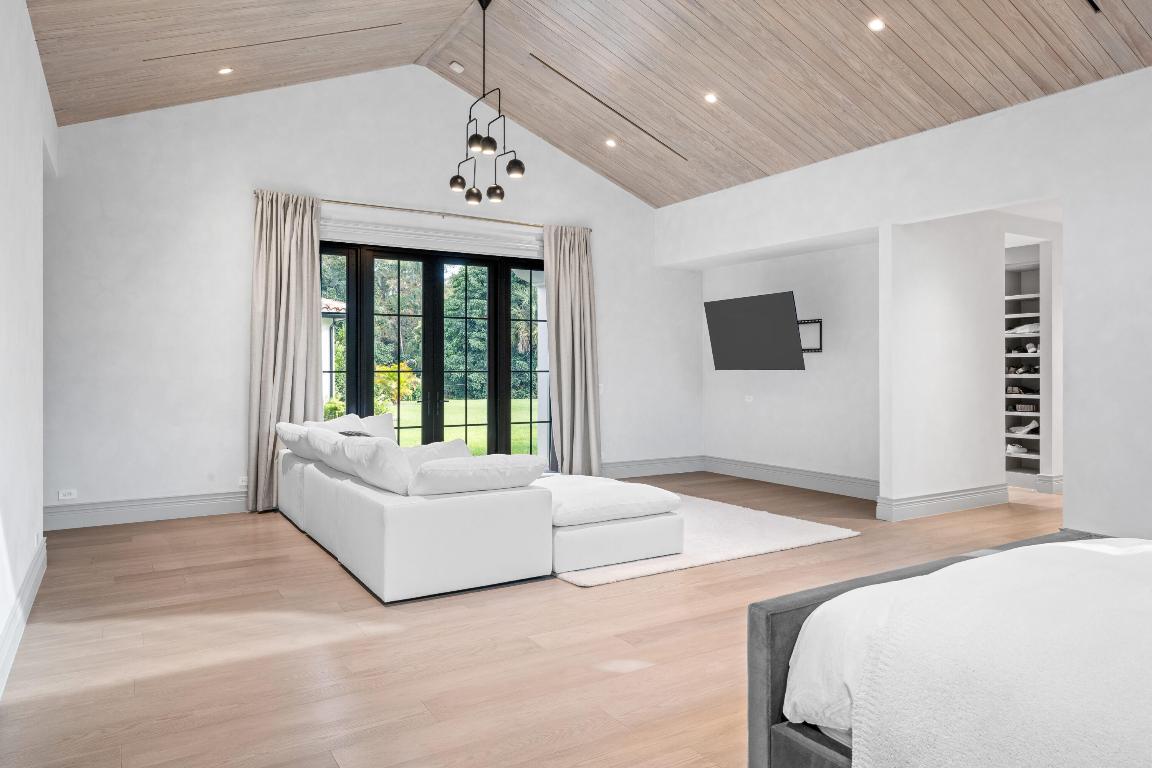 14823 Horseshoe Trace