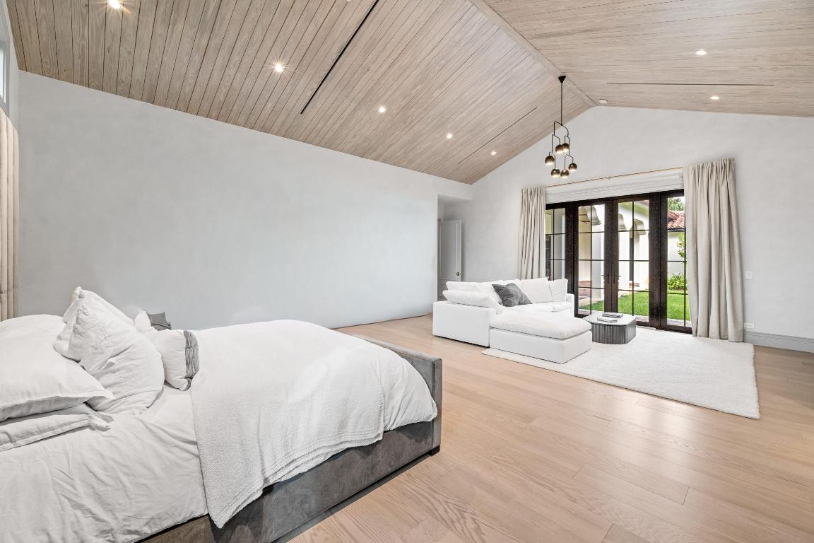 14823 Horseshoe Trace