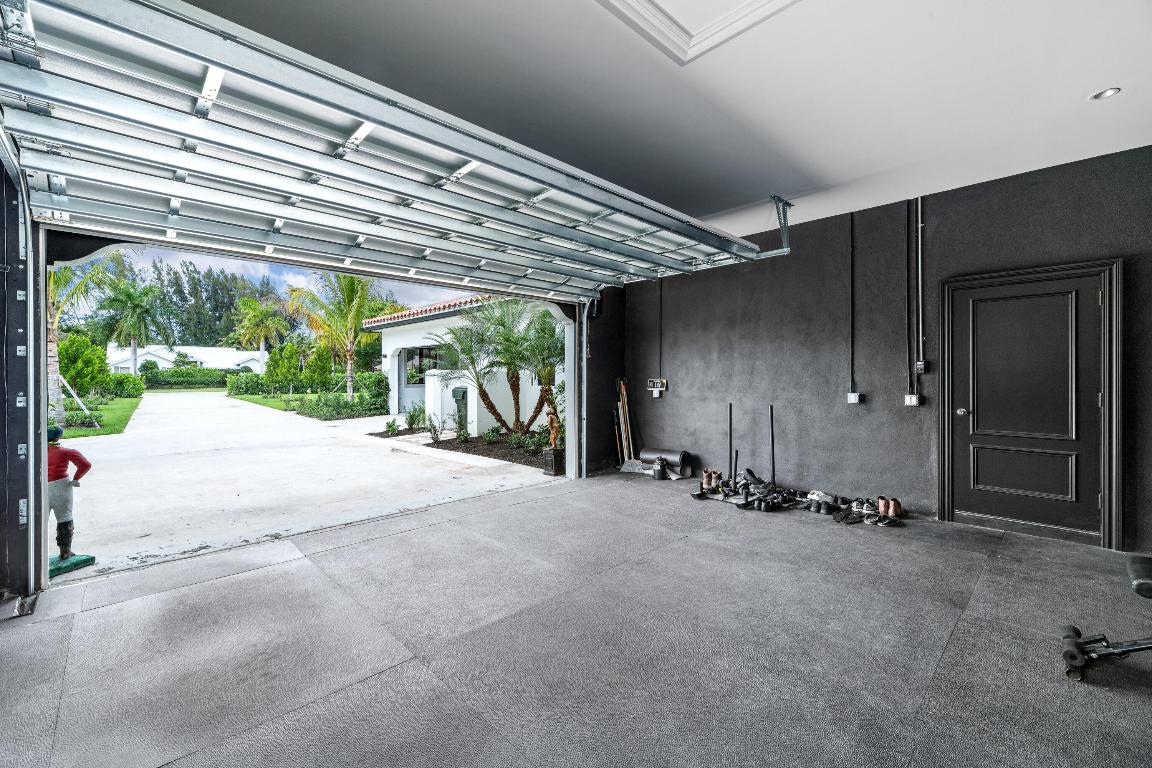 14823 Horseshoe Trace