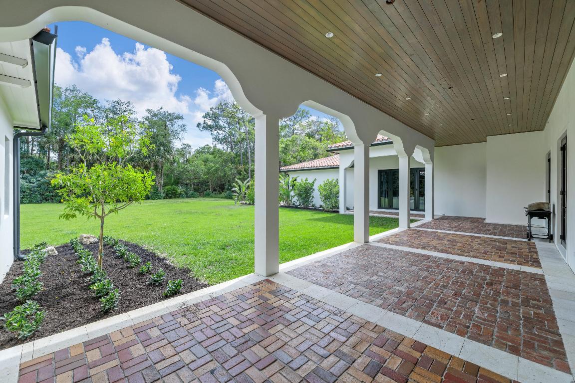 14823 Horseshoe Trace